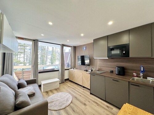 300m des commerces, 5ème étage, vue sapins, balcon, télévision, casier à ski, 21m², Vars
