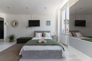 1 bedroom, iron/ironing board, travel cot, WiFi