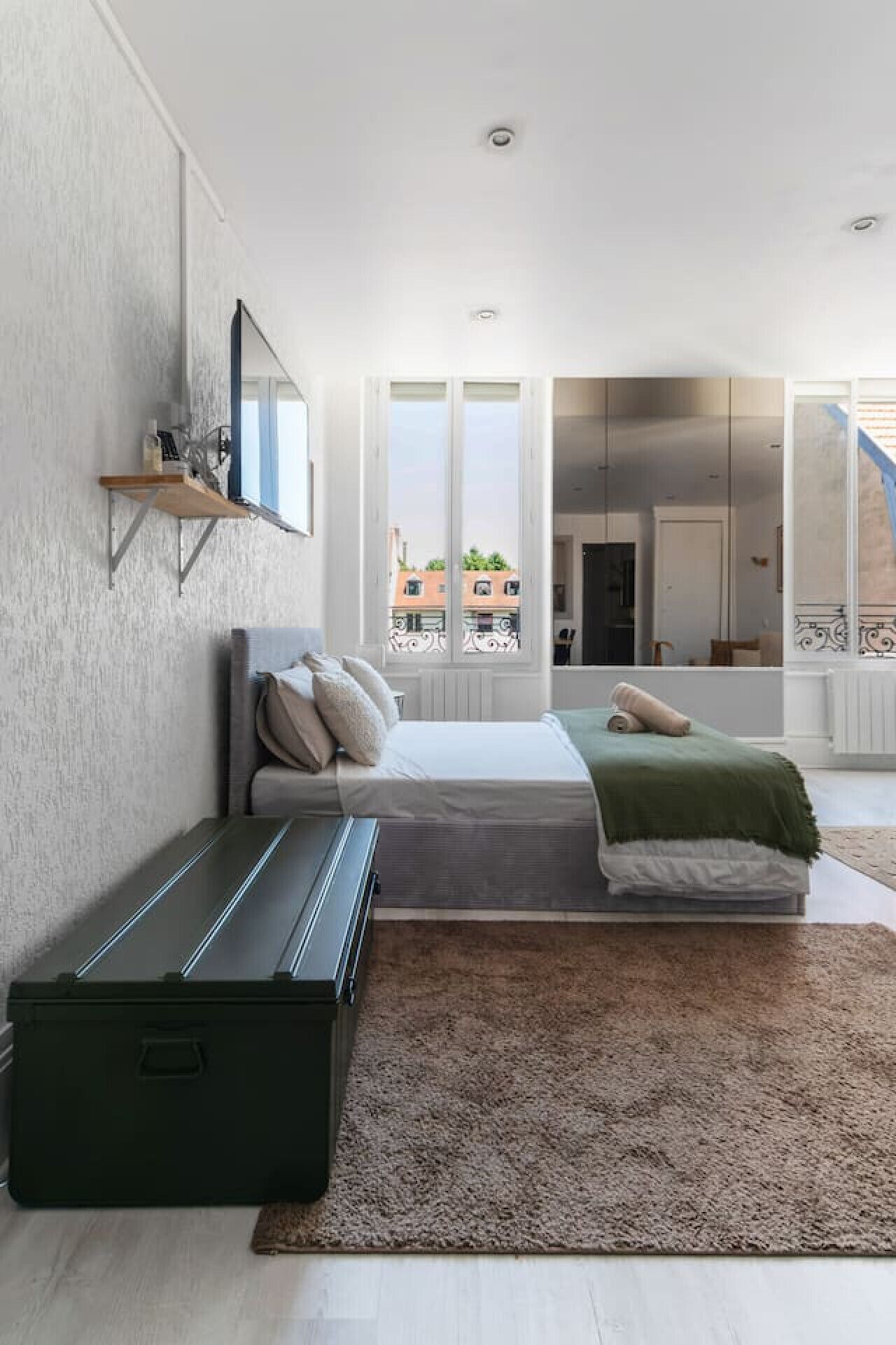 1 dormitorio, tabla de planchar con plancha, cuna de viaje y wifi