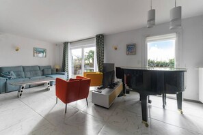Fernseher