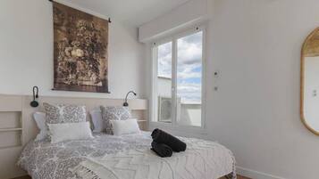 1 bedroom, iron/ironing board, travel crib, WiFi