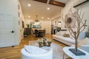 TV - 2BR Escape w/ Zen Garden | Waterfall | Free Tix (Hendersonville)