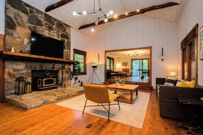 TV, fireplace, offices