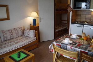 Interior - 150m from shops, 3rd floor, balcony, tv, 20m², Méribel-Mottaret (Méribel - Les Allues)