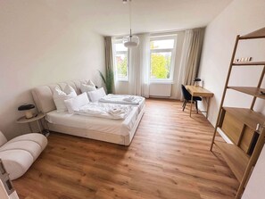 2 bedrooms, desk, iron/ironing board, WiFi