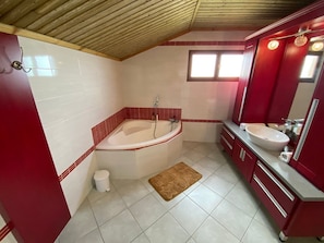 Shower, towels