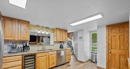 NEW* The Cozy Corner | Windermere Oaks | Lake Travis