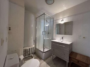 Bathroom - 200m from shops, 1st floor, balcony, tv, ski locker, 50m², Montgenèvre (Montgenèvre)