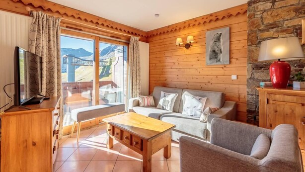 Living area - 10m from ski slopes, 4th floor, fitness, swimming pool, sauna, hammam, tv, 62m², La Plagne (La Plagne)