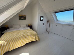 3 soverom, strykejern/-brett, reiseseng for barn og wi-fi