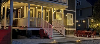 Franklins Grand Getaway House