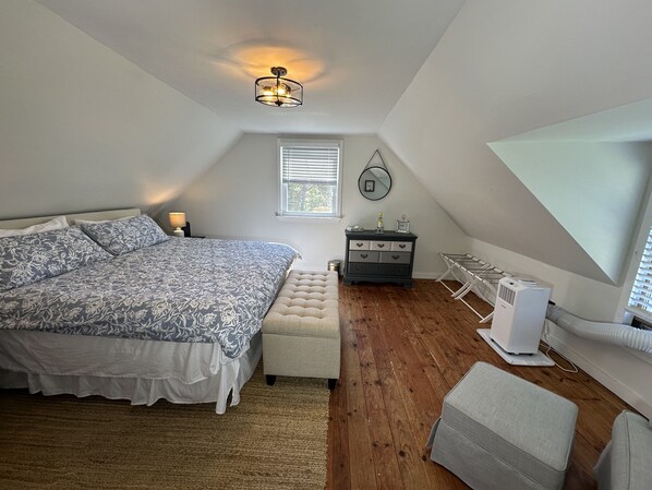 1 bedroom, desk, iron/ironing board, free WiFi