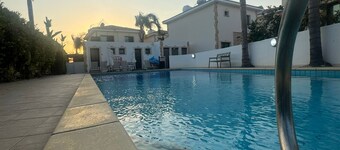 Villa with pool access and 3 bedrooms for up to 6 people