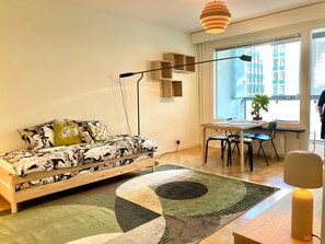 TV - Moomin Lover Home in Central Helsinki - Pool & Sauna (Helsinki)