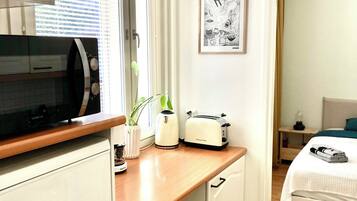 2 makuuhuonetta, silitysrauta/-lauta, ilmainen Wi-Fi, vuodevaatteet