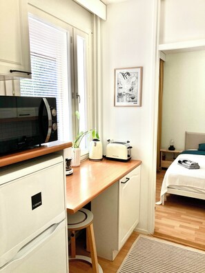 2 bedrooms, iron/ironing board, free WiFi, bed sheets - Moomin Lover Home in Central Helsinki - Pool & Sauna (Helsinki)