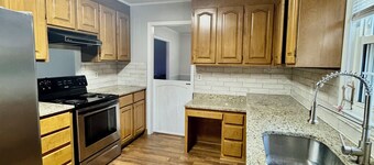 4BR Clemson Retreat:Safe, Quiet Street Near Campus & Parks