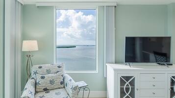 Huoneisto, 1 suuri parisänky ja vuodesohva (Lovers Key #1106) | Oleskelualue