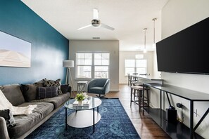 Apartment, 1 Bedroom | Living area