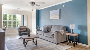 Apartment, 2 Bedrooms | Living area