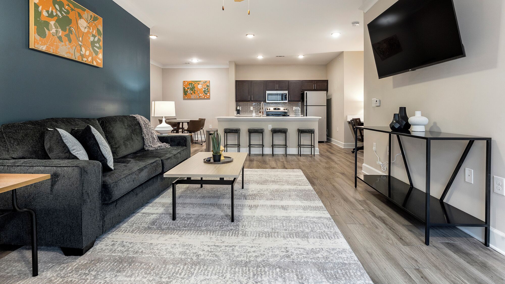 Apartment, 2 Bedrooms | Living area