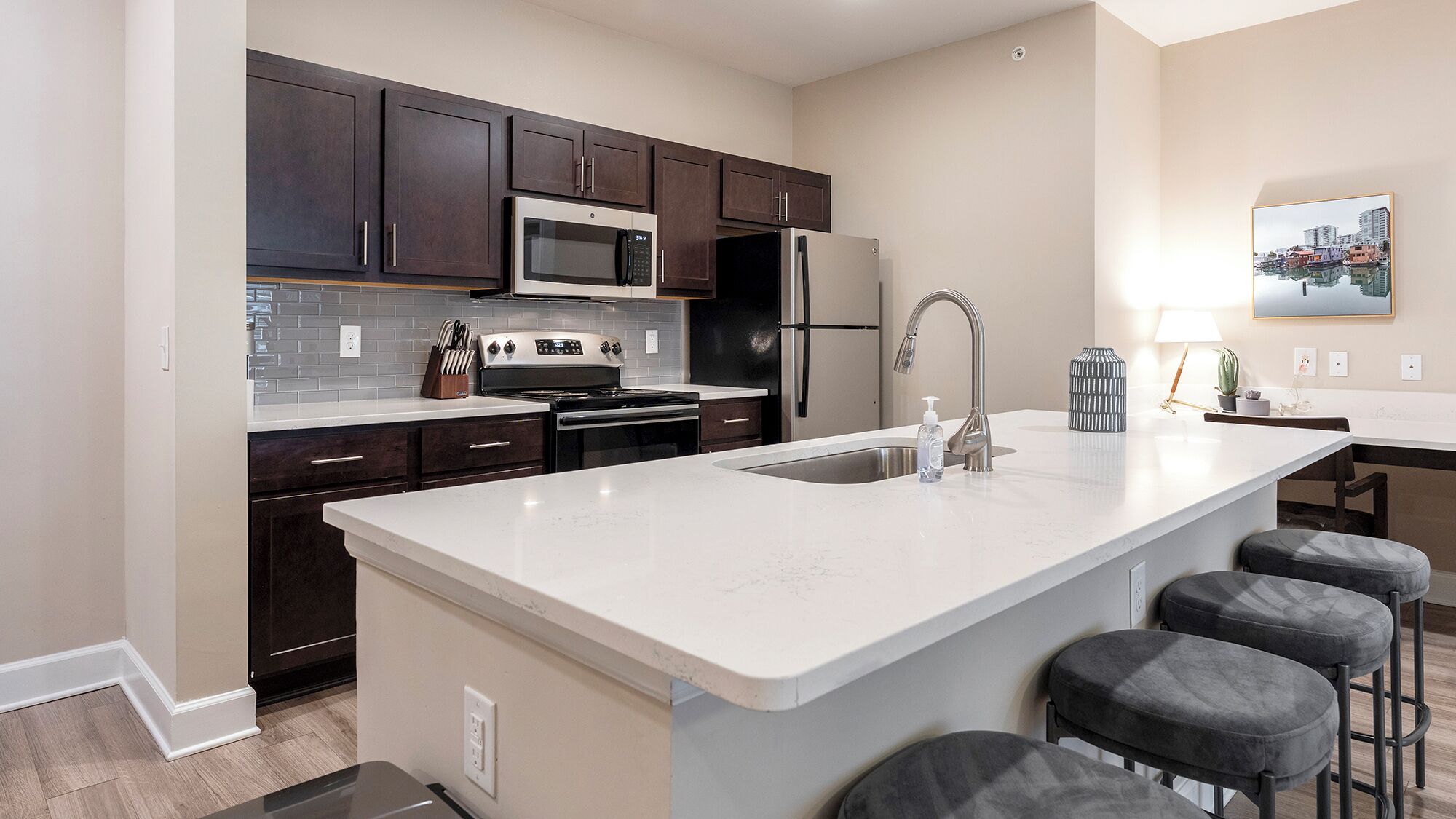 Apartment, 2 Bedrooms | Private kitchen | Full-sized fridge, microwave, oven, stovetop