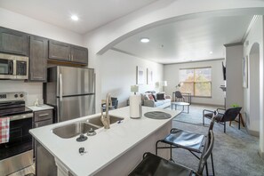 公寓, 1 间卧室 | 私人厨房 | 大冰箱、微波炉、烤箱、炉灶