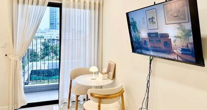 Enjoyable studio Lavida Serene, Comfy Bed - Near RMIT, SECC, Ho Chi Minh City