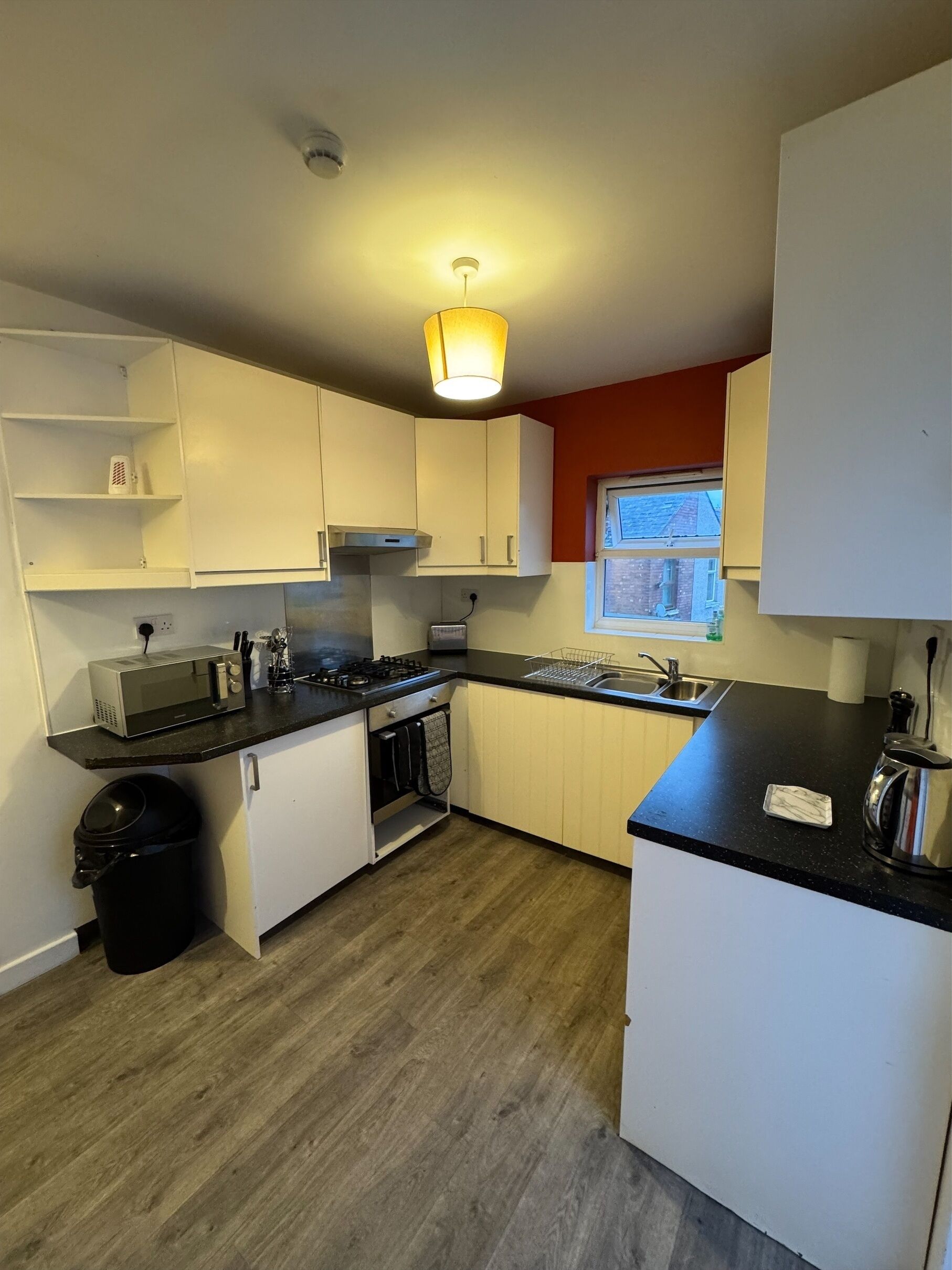 Fridge, oven, stovetop, cookware/dishes/utensils