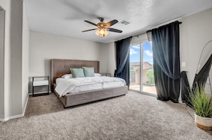 4 bedrooms, iron/ironing board, WiFi, bed sheets