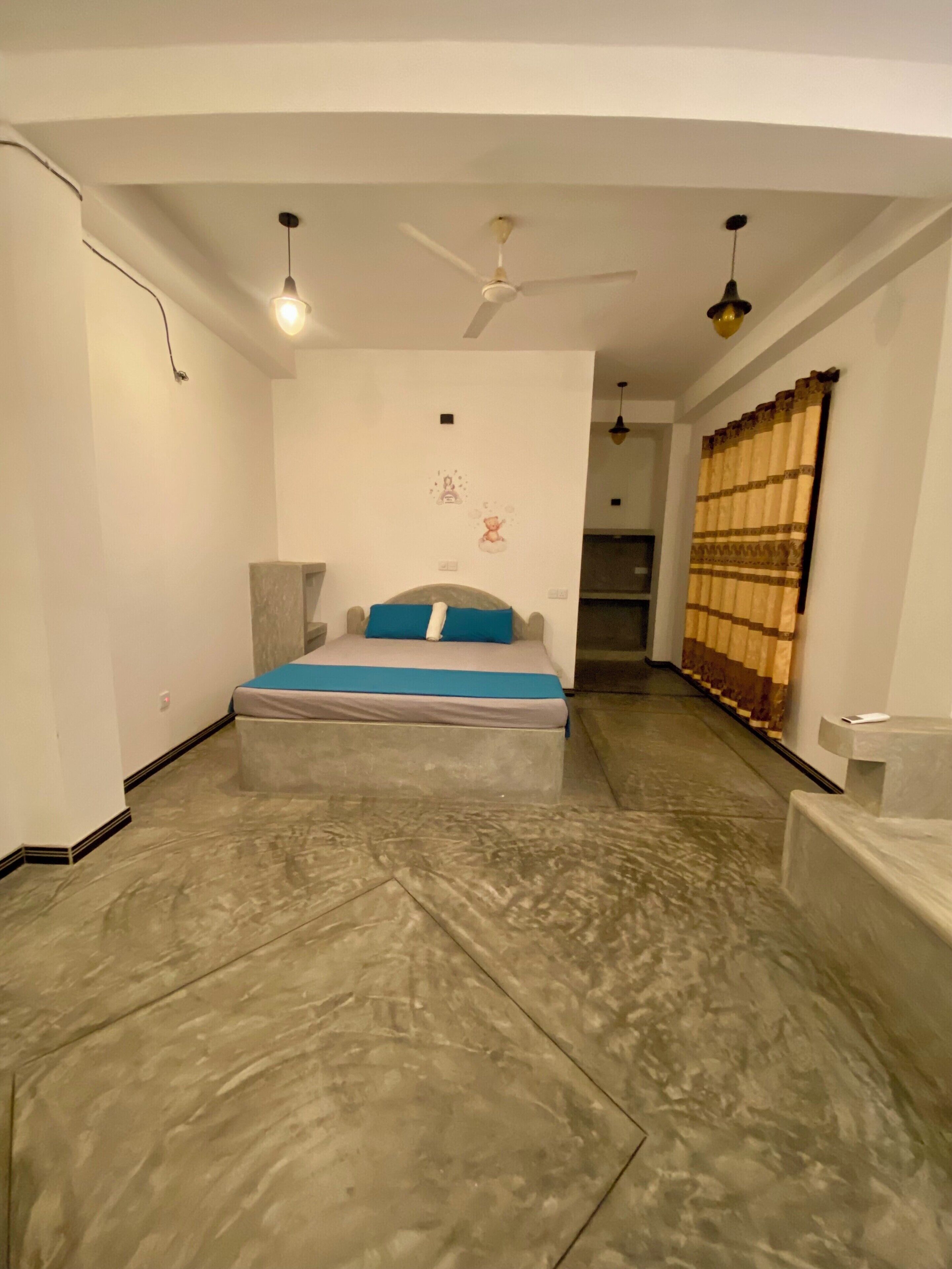 Deluxe Room, 1 Bedroom, Mountain View | Select Comfort beds, in-room safe, individually decorated