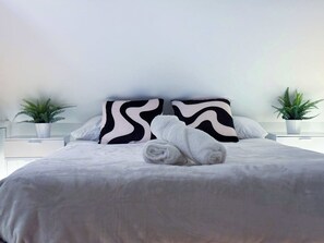 2 間睡房、書桌、熨斗/熨衫板、Wi-Fi