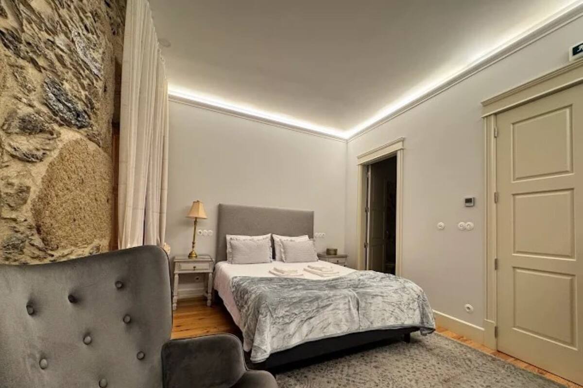 Classic Tek Büyük Yataklı Oda, Balkon, Bahçe Manzaralı | Ücretsiz kablosuz İnternet 