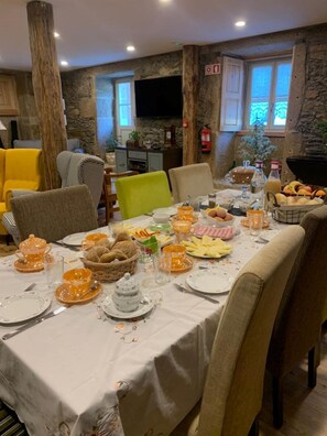 Free daily local cuisine breakfast
