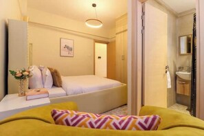 2 bedrooms, iron/ironing board, WiFi, bed sheets - All-Ensuite Home with a Balcony, Pool & Gym (Nairobi)