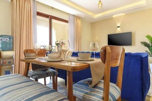 Dining - All-Ensuite Home with a Balcony, Pool & Gym (Nairobi)