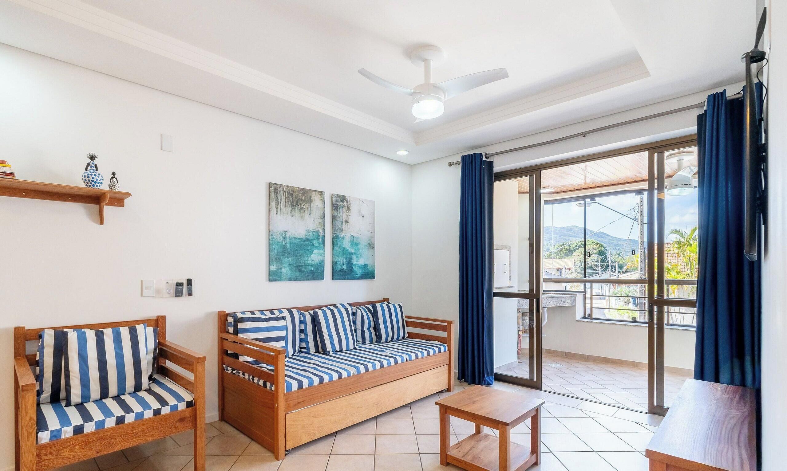 Basic Apartment | Living area | Flat-screen TV