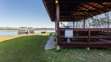 Basic Apartment | Terrace/patio
