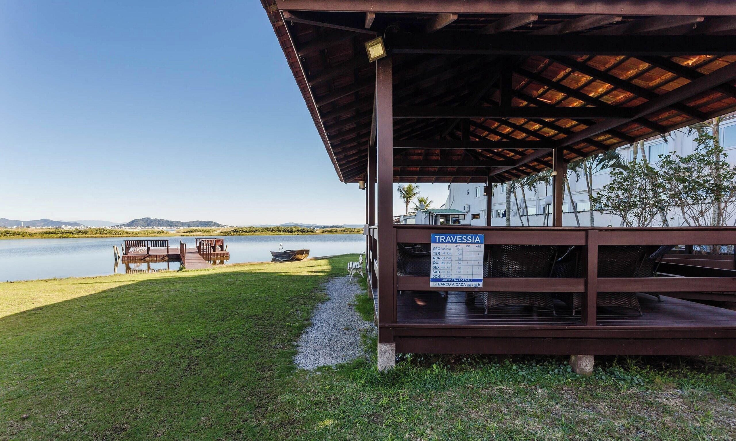 Basic Apartment | Terrace/patio