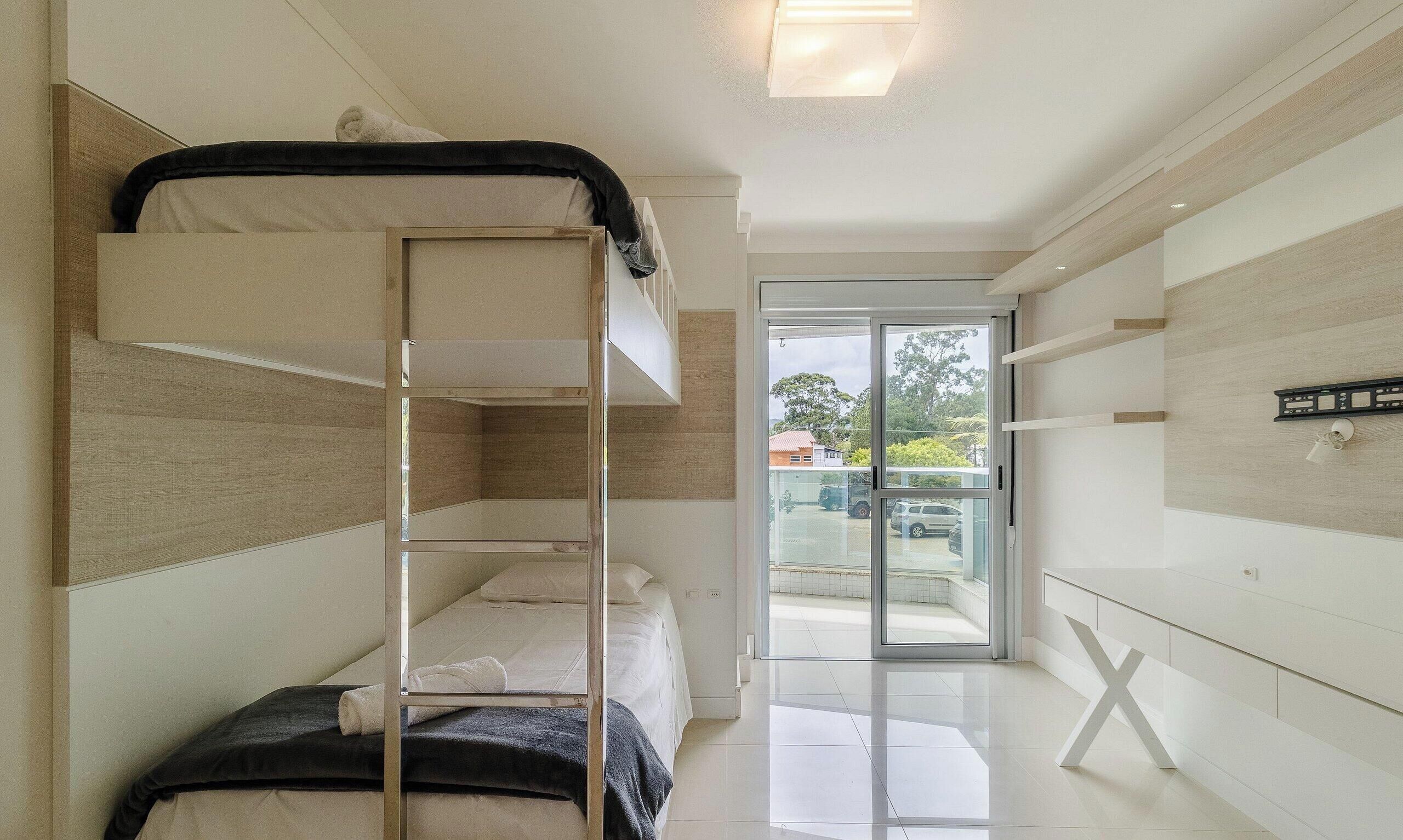 Basic Apartment | 3 bedrooms, free WiFi