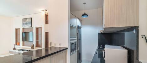 Basic Apartment | Private kitchen | Cookware/dishes/utensils