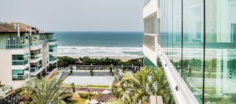 Beachfront Apartment w/ View Beach Santinho Asr204