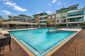 Pool - Beachfront Apartment w/ View Beach Santinho Asr204 (Florianópolis)
