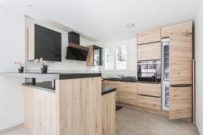 Fridge, microwave, oven, dishwasher