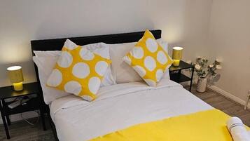 2 Schlafzimmer, Bügeleisen/Bügelbrett, Internetzugang, Bettwäsche