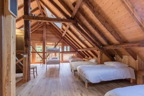 3 makuuhuonetta, silitysrauta/-lauta, ilmainen Wi-Fi, vuodevaatteet