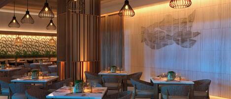 9 restaurantes, se sirve desayuno