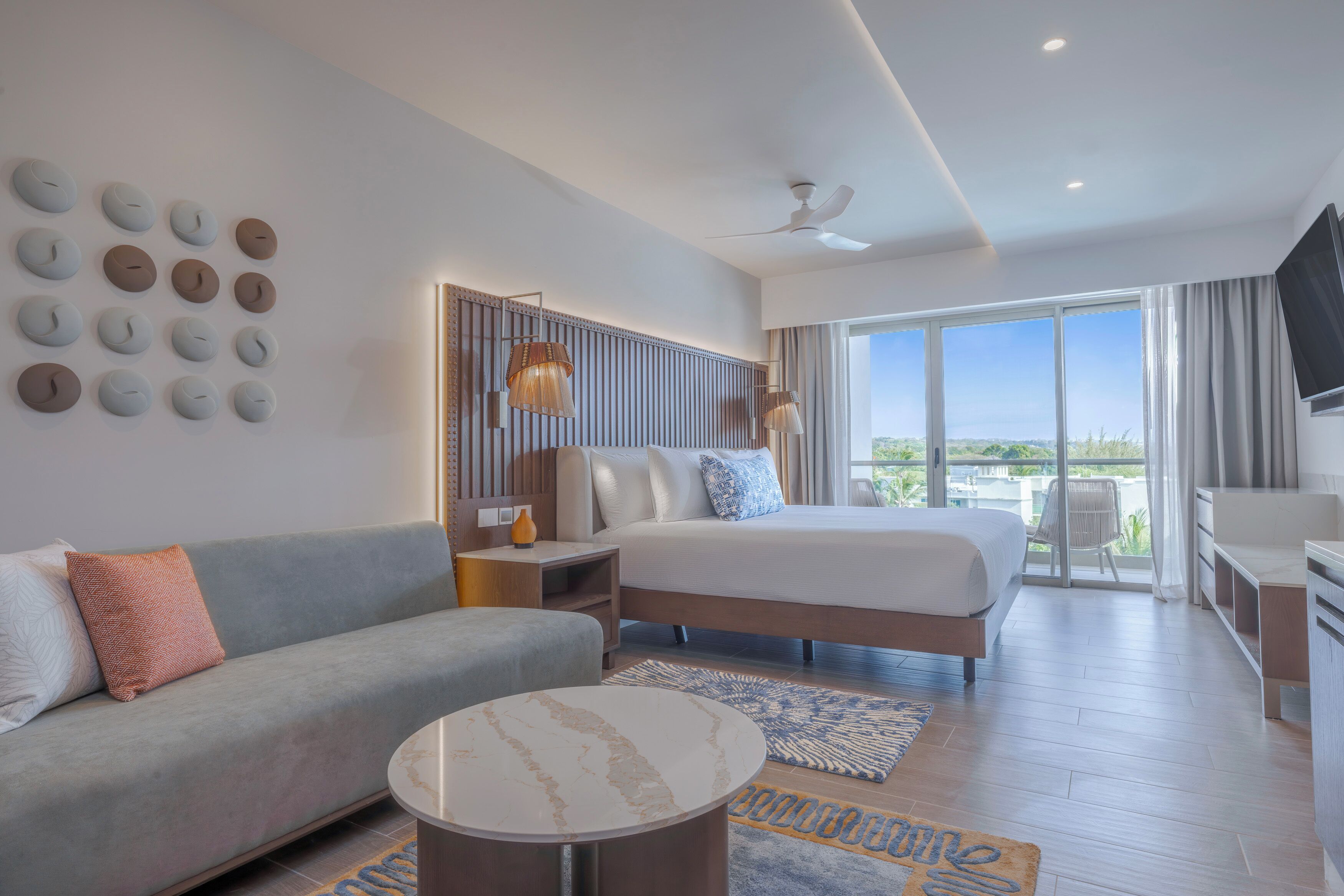 Luxury Presidential Ocean View One Bedroom Suite Diamond Club | Literie de qualité supérieure, articles gratuits dans le mini-bar