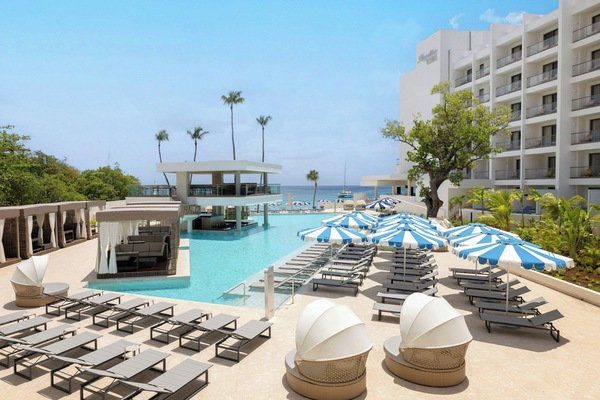 2 piscines extérieures, tentes de plage, parasols de plage