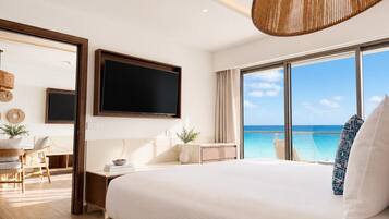 Luxury Presidential Ocean Front One Bedroom Suite Diamond Club | Ropa de cama de alta calidad y artículos del minibar gratis